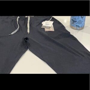 NWT VUORI PERFORMANCE JOGGER PANTS SIZE MEDIUM. MIDNIGHT HEATHER.